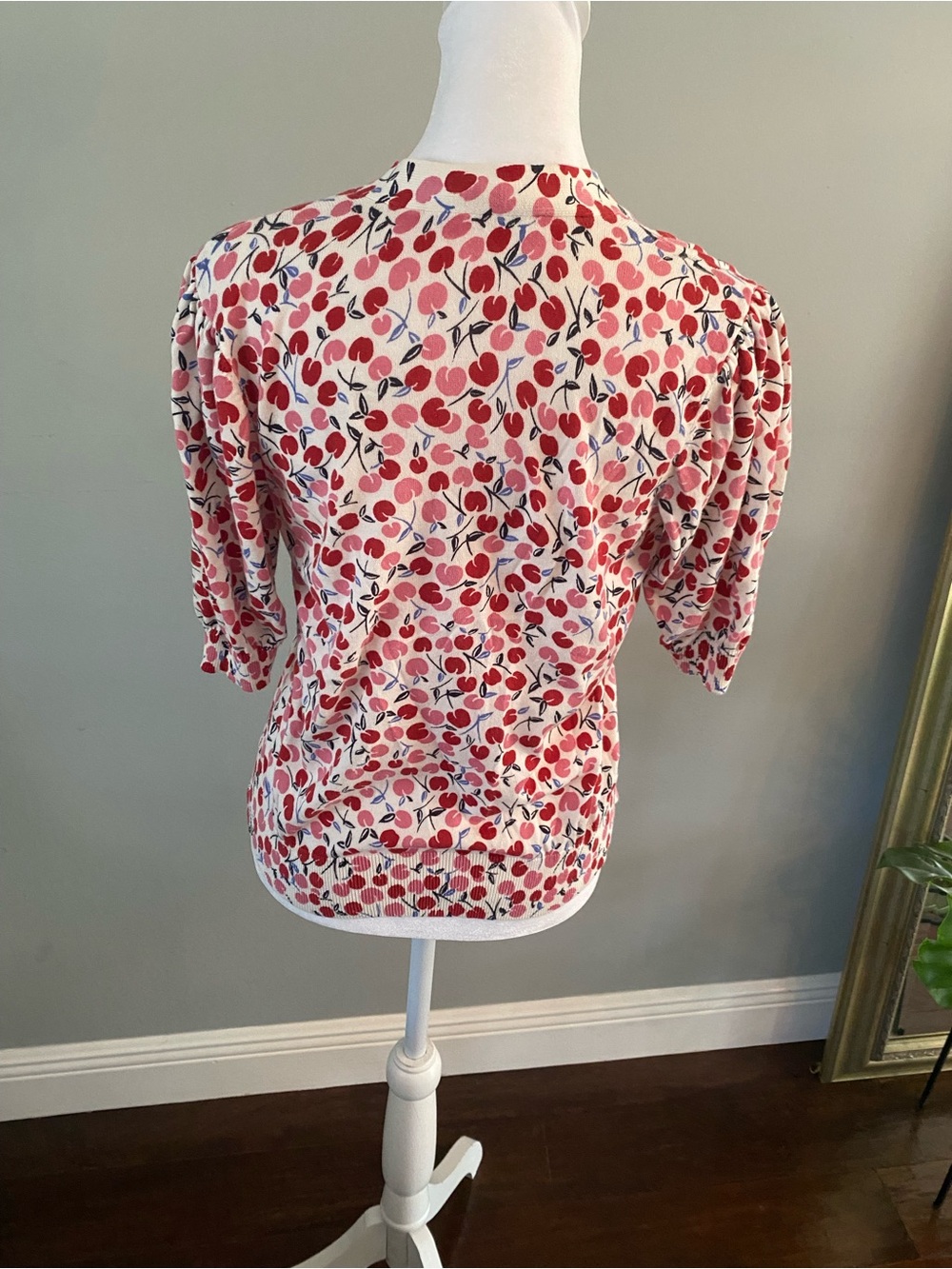 LOFT V-Neck Short Sleeve Cherry Print Cardigan - Pink/Red Sz XS - Picture 2 of 3